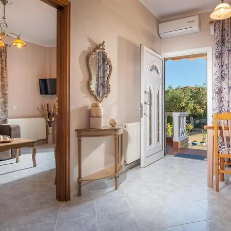 Apartment Family House Nikos *