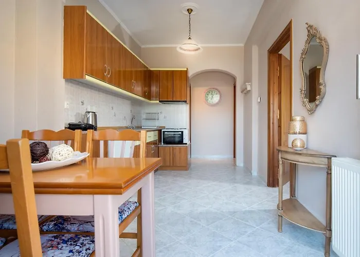 Family House Nikos Apartamento